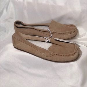 NWT Suede Moccasin Slippers size 8!